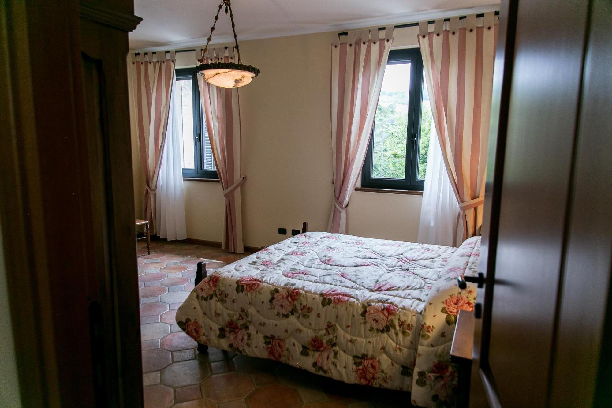 Cadgal - Tenuta La Cova Calamandrana Buitenkant foto
